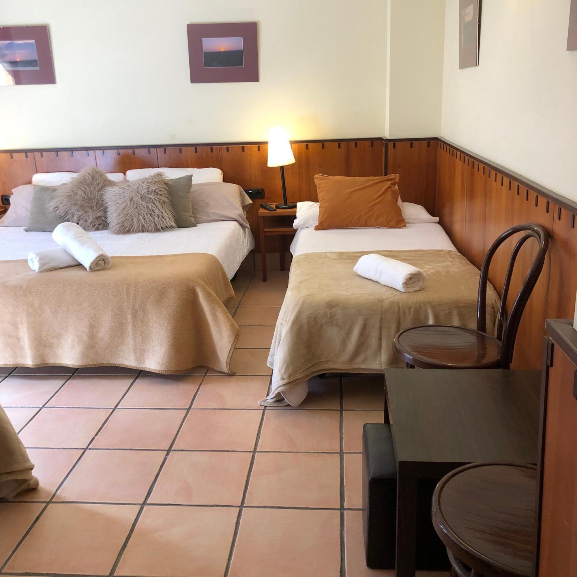 Hostal Tastavins Peñarroya de Tastavins Екстериор снимка