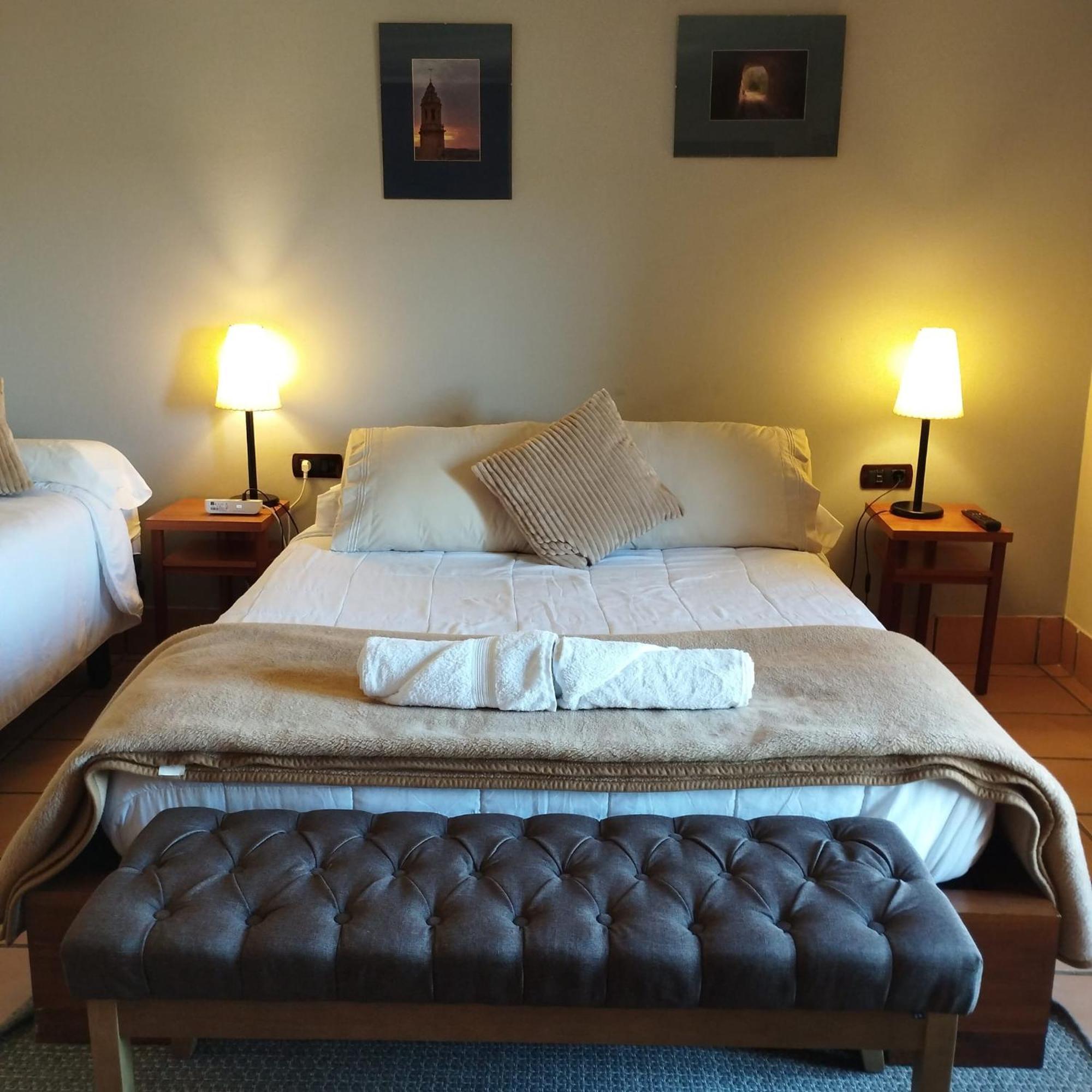 Hostal Tastavins Peñarroya de Tastavins Екстериор снимка