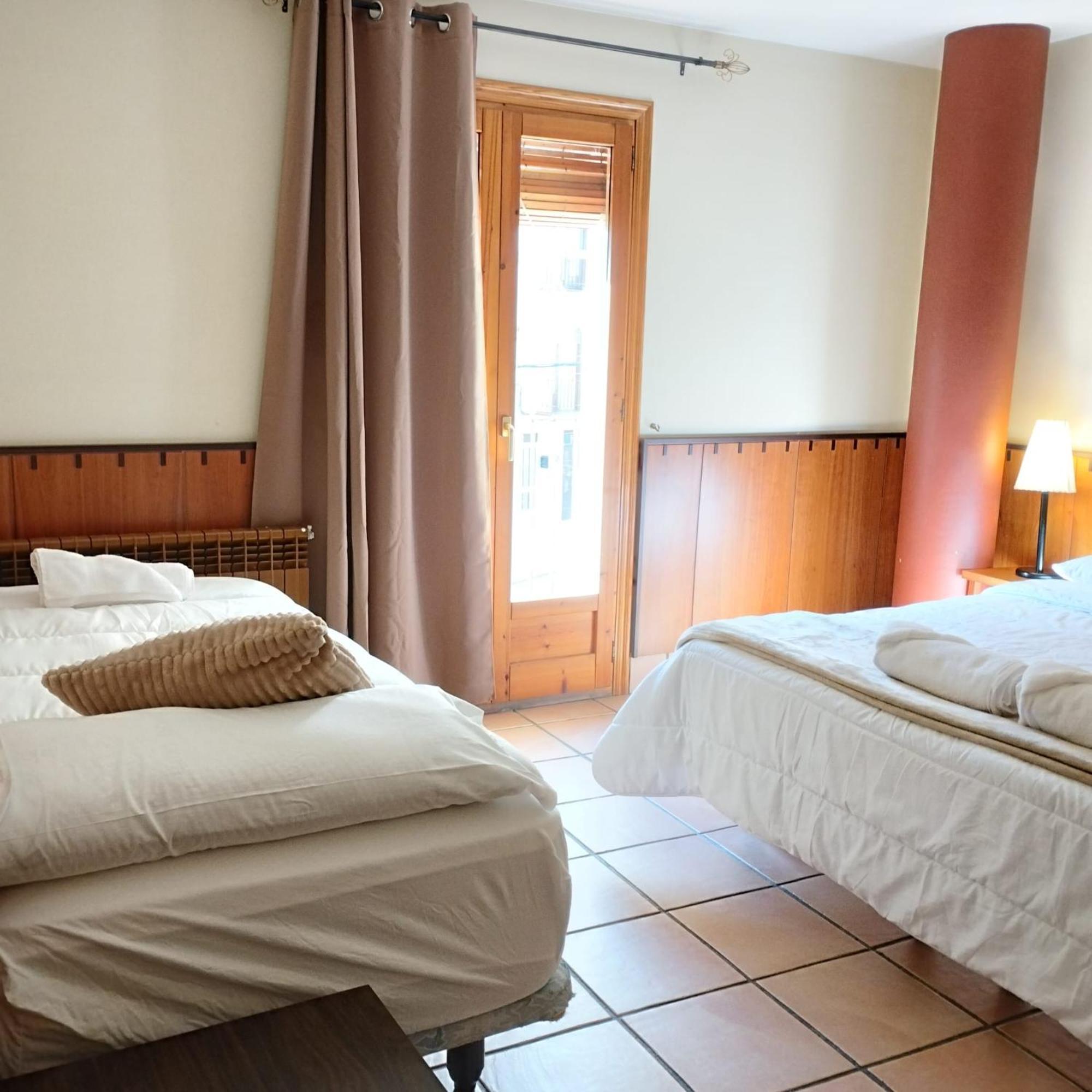 Hostal Tastavins Peñarroya de Tastavins Екстериор снимка