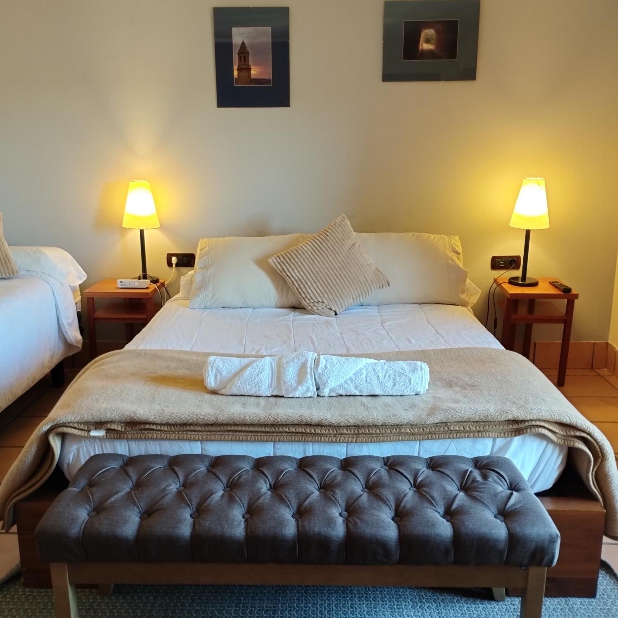 Hostal Tastavins Peñarroya de Tastavins Екстериор снимка