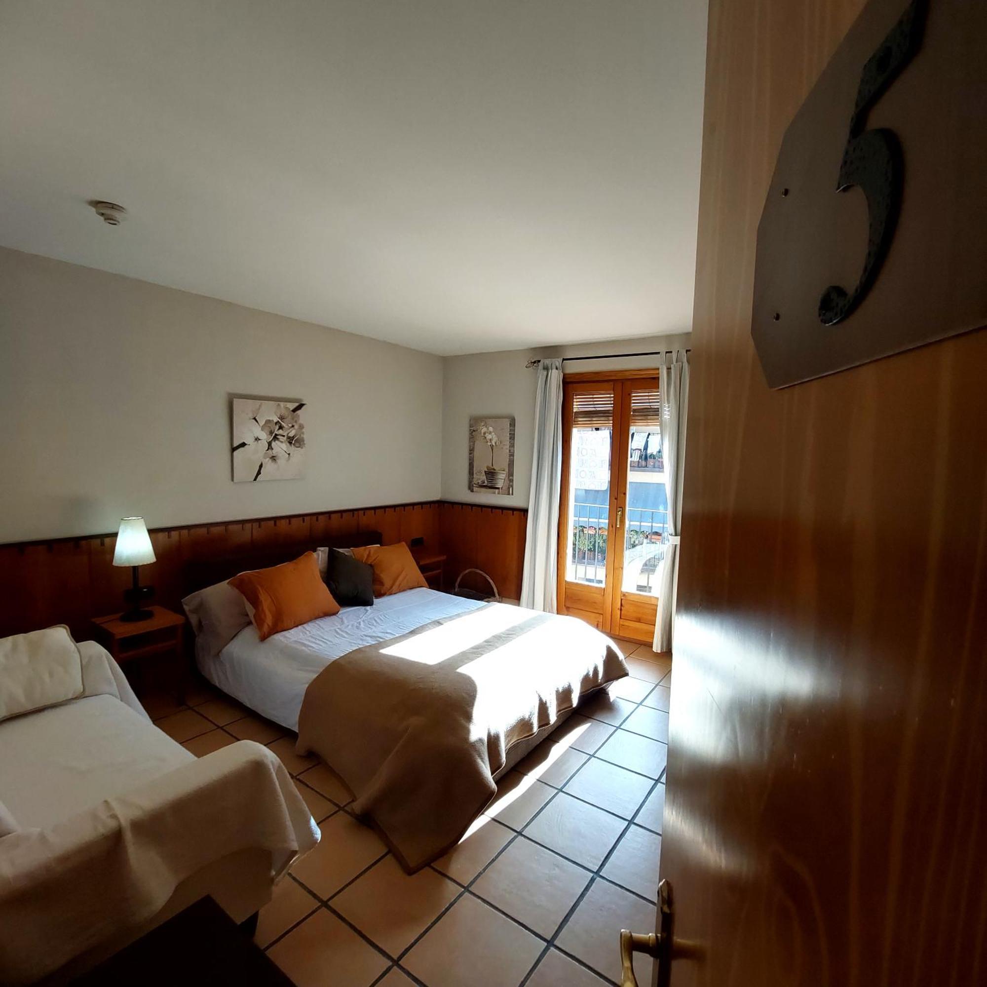 Hostal Tastavins Peñarroya de Tastavins Стая снимка
